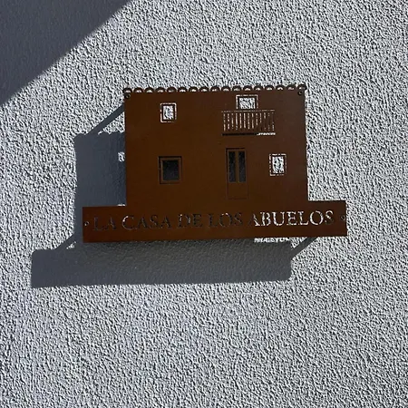 La Casa De Abuelos بيت للعطل